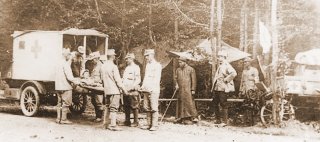 36637Servicuil-sanitar-al-armatei-romane-pe-frontul-din-Moldova1917.jpg